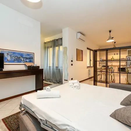 Desenzanoloft Green Lake Court